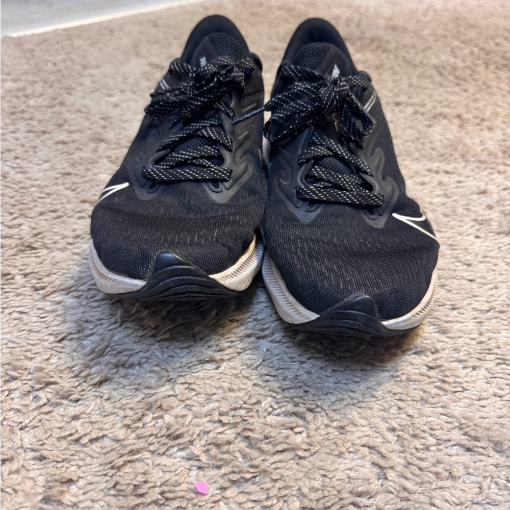 Nike Black and White Running Sneakers